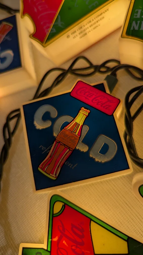 Coca-Cola String Lights in the shape of vintage signs 2 sets 🇨🇦 image indicator(3)