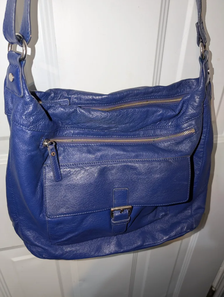 Danier Blue Genuine Leather Shoulder Bag (15"x12") image indicator(3)