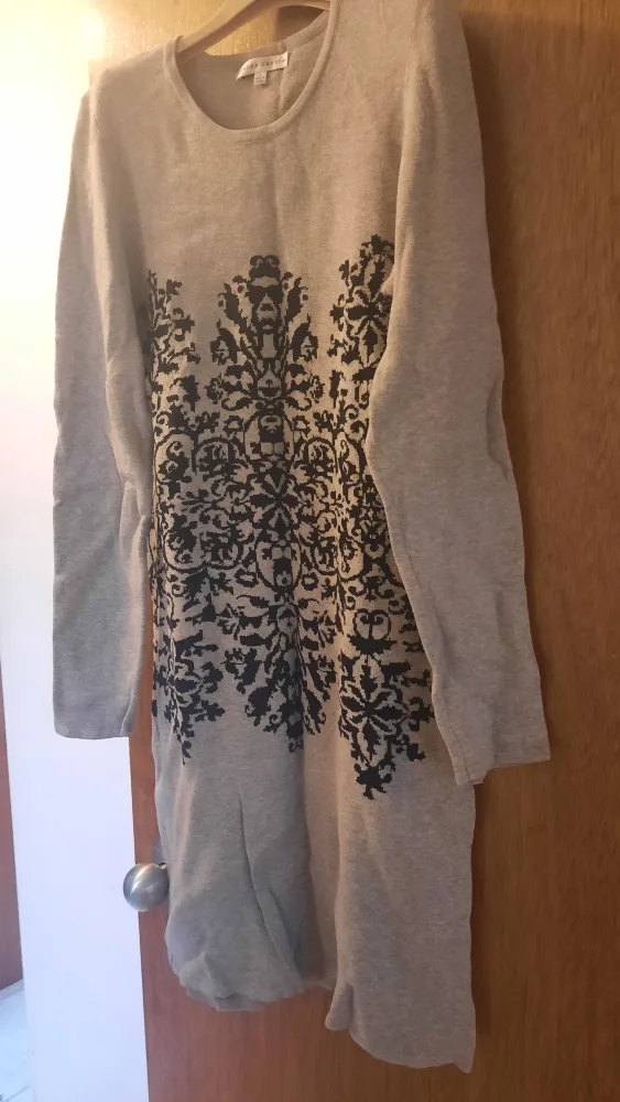 Sandra Darren Grey Dress - Size L thumbnail