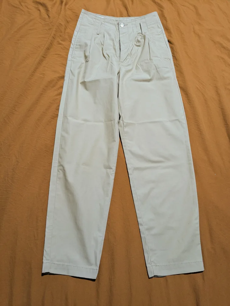 New Levi's High Loose Taper Pants - Size 25 thumbnail