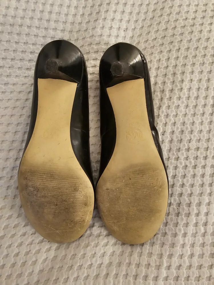 Michael Kors Black Patent Heels - 7.5 M image indicator(2)