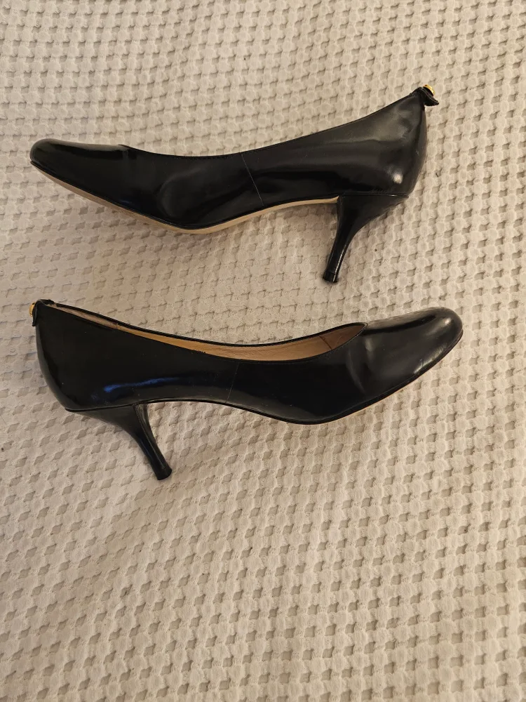 Michael Kors Black Patent Heels - 7.5 M image indicator(4)