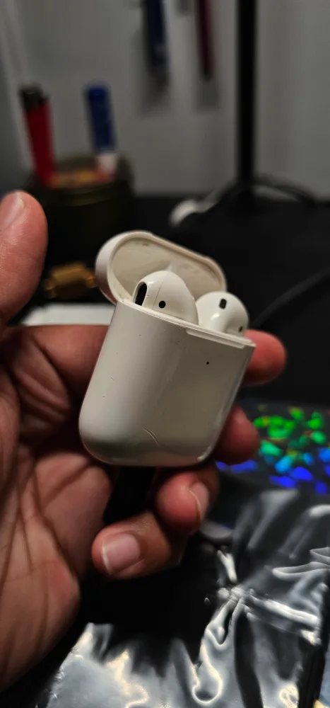 Apple iPhone 13 Pro & Apple Watch Series 5 image indicator(4)