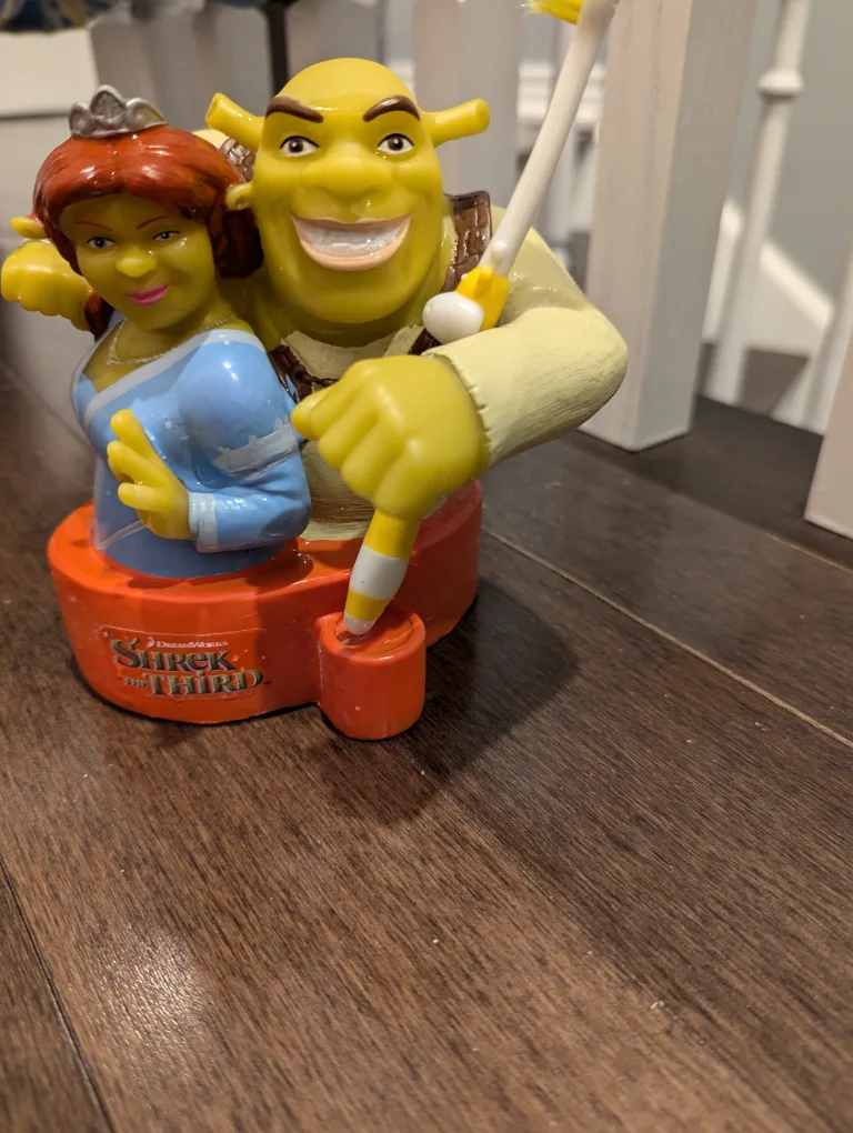 🇨🇦 #freecycle Shrek The Third Toothbrush Holder image indicator(2)