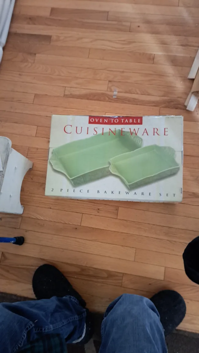 Oven to Table Cuisineware 2 Piece Bakeware Set thumbnail