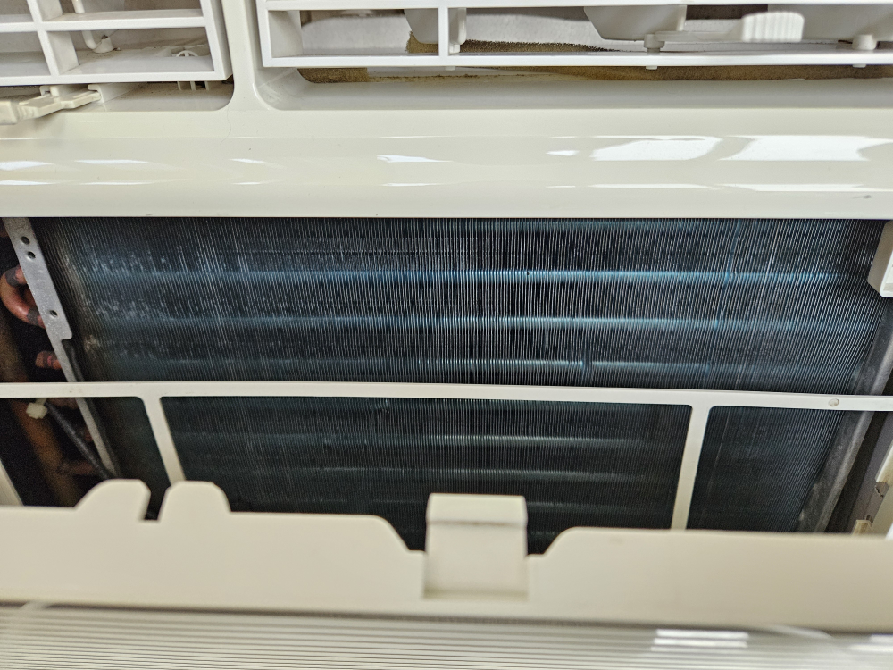 Noma 10,000 BTU Window Air Conditioner - includes Window Panels - photo 4