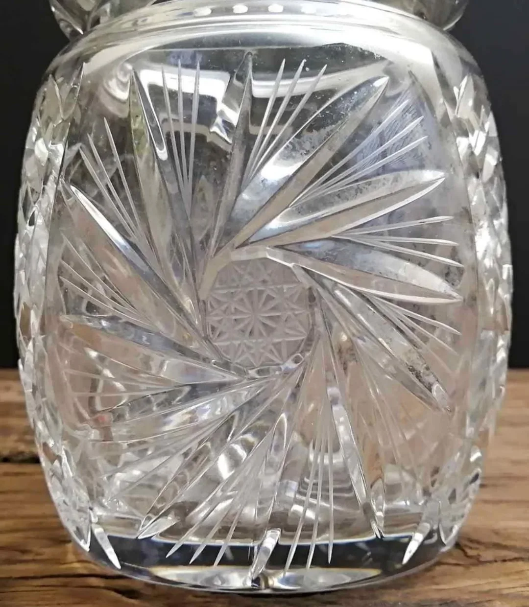 Pinwheel Crystal Vase ~ Wide Mouth Flower Vase image indicator(3)