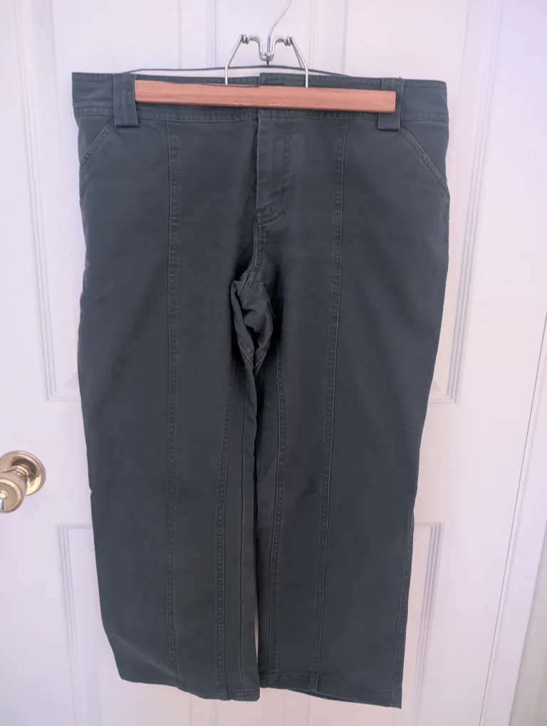 GAP Dark Green Cropped Pants thumbnail
