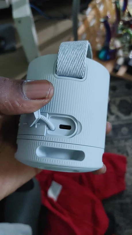 Sony Xb100 speaker thumbnail