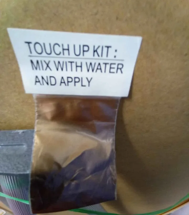 Parrot Print with Gold Frame & Touch Up Kit image indicator(5)