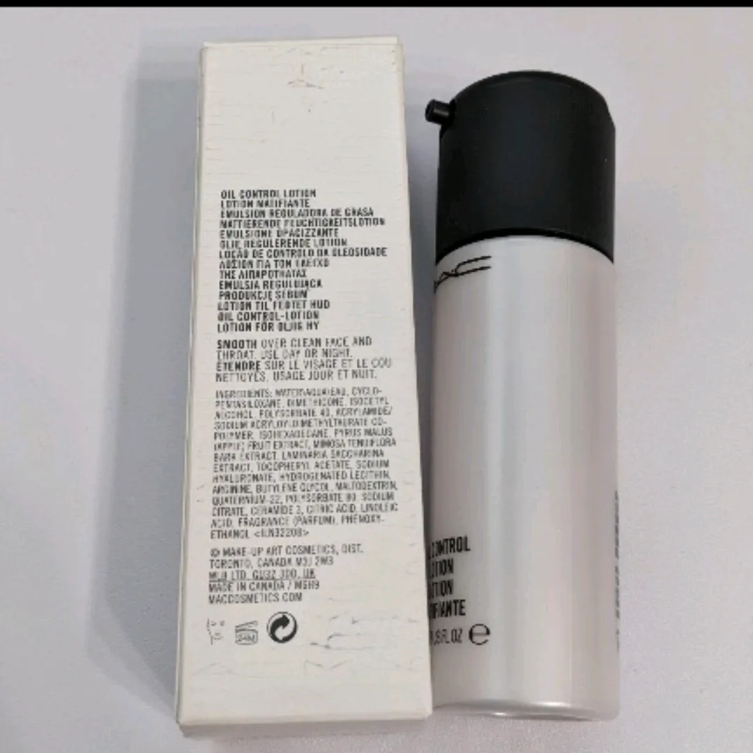 🇨🇦 MAC Oil Control Lotion 50ml image indicator(2)