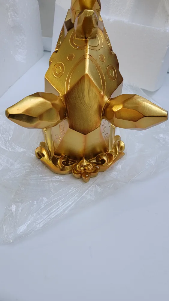 3D Gold Rhino Head Wall Art – Resin Animal Sculpture | Geometric image indicator(5)