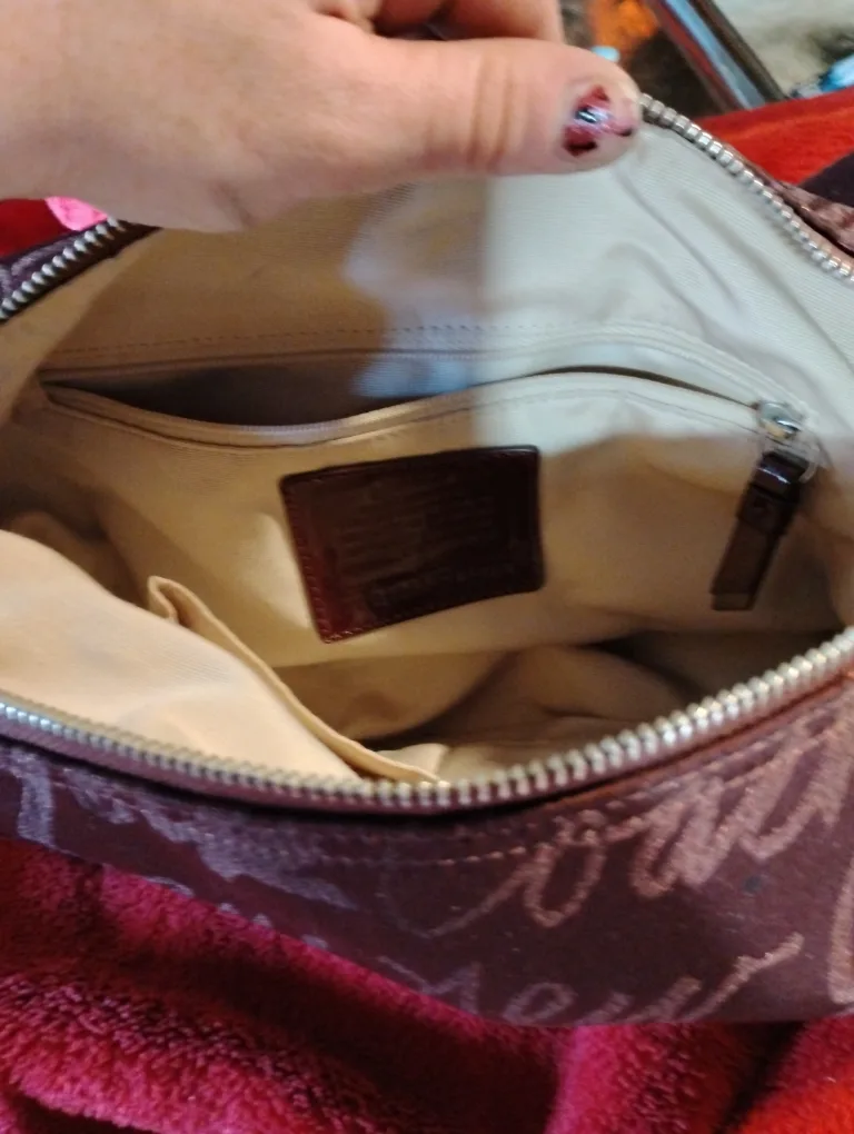 Coach Est. 1941 New York Heart Purse image indicator(7)