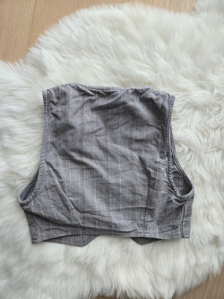 California Concepts Grey Vest - Size S image indicator(3)