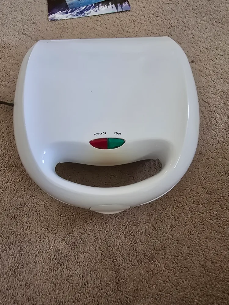Sandwich Maker Model E901 thumbnail