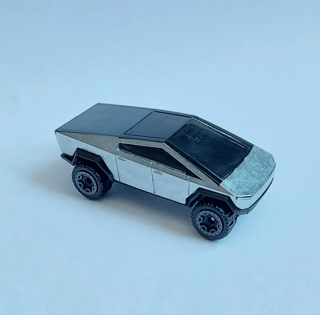🆕Collectible! Hot Wheels Tesla Cybertruck Diecast Car image indicator(3)