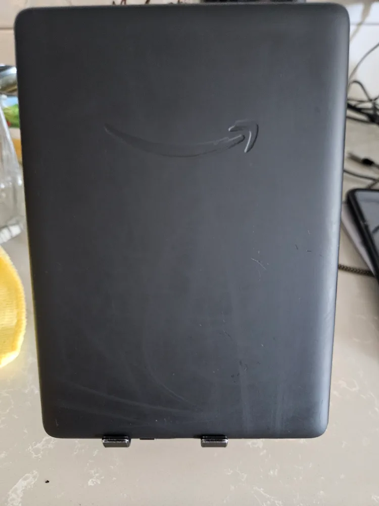 Amazon Kindle Paperwhite (11th Gen) image indicator(3)