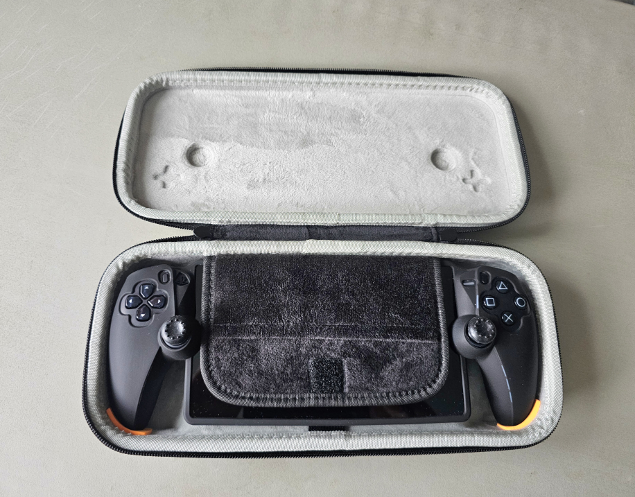 Black PlayStation Portal w/Case & Silicone Grip (A+ condition) - photo 2