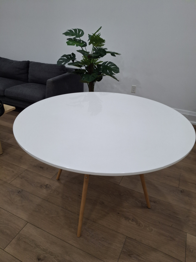Structube White Round Dining Table - photo 2