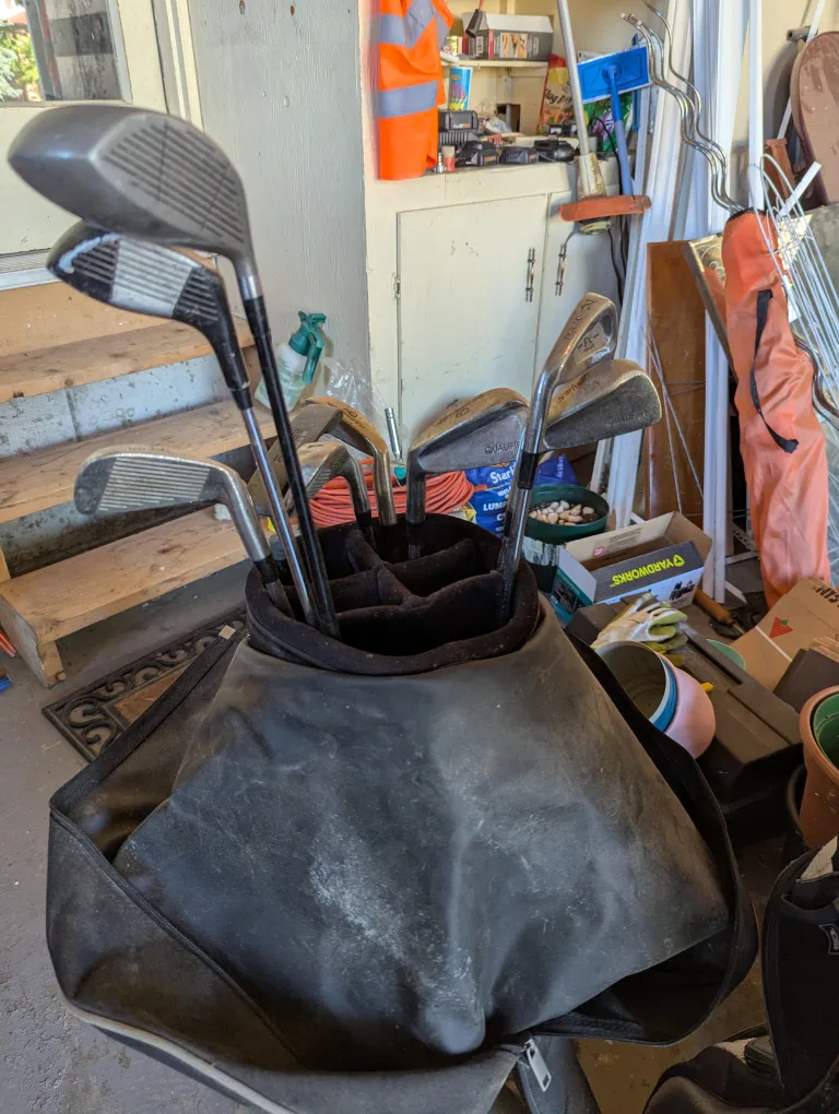 Used Golf Club Set with Bag thumbnail