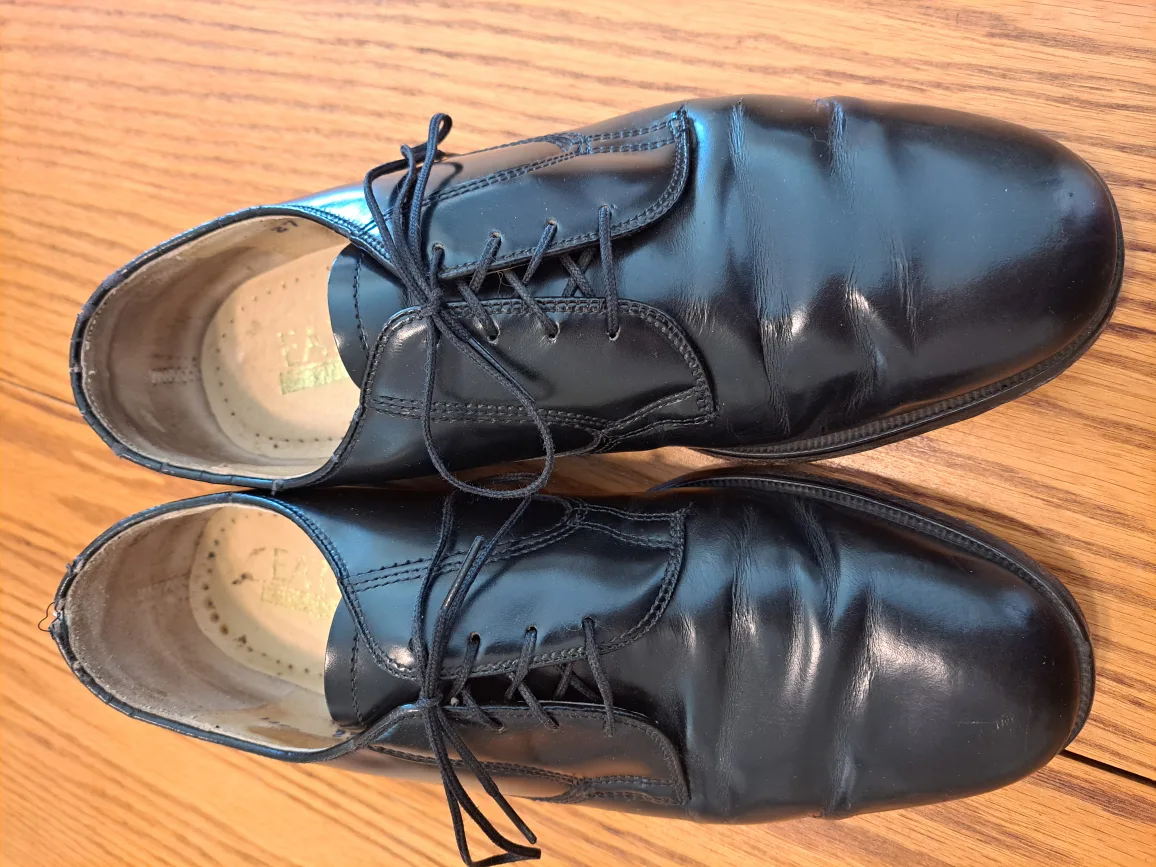 Eaton Black Leather Dress Shoes mens 8.5 thumbnail