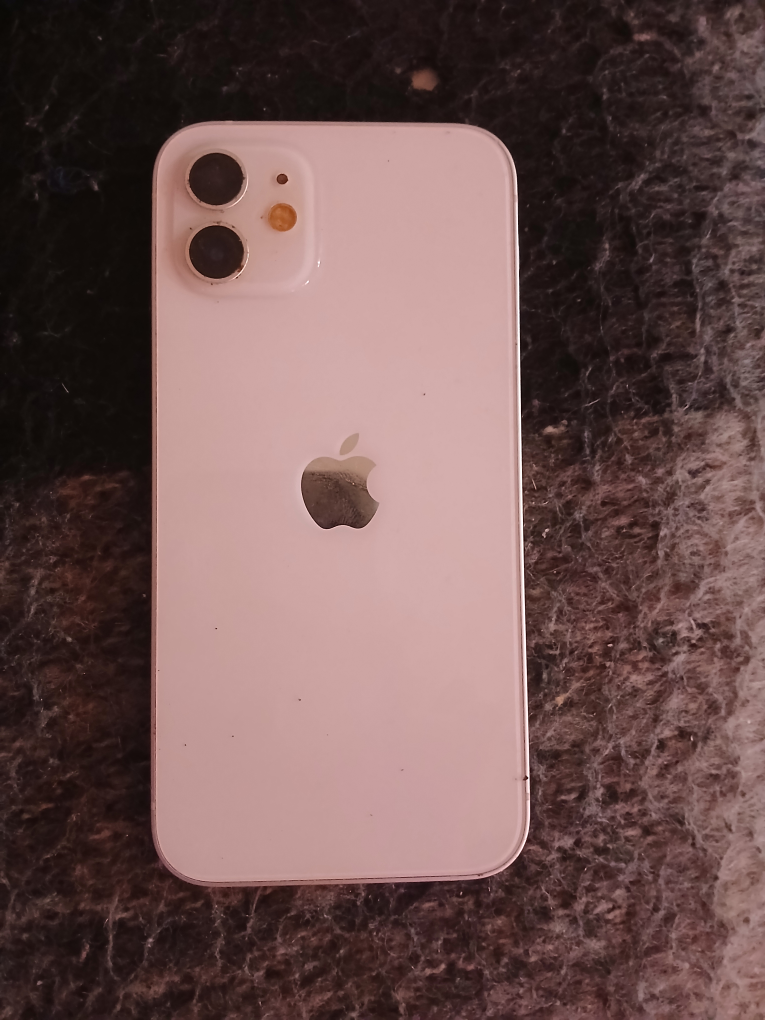 iPhone 12 - photo 2