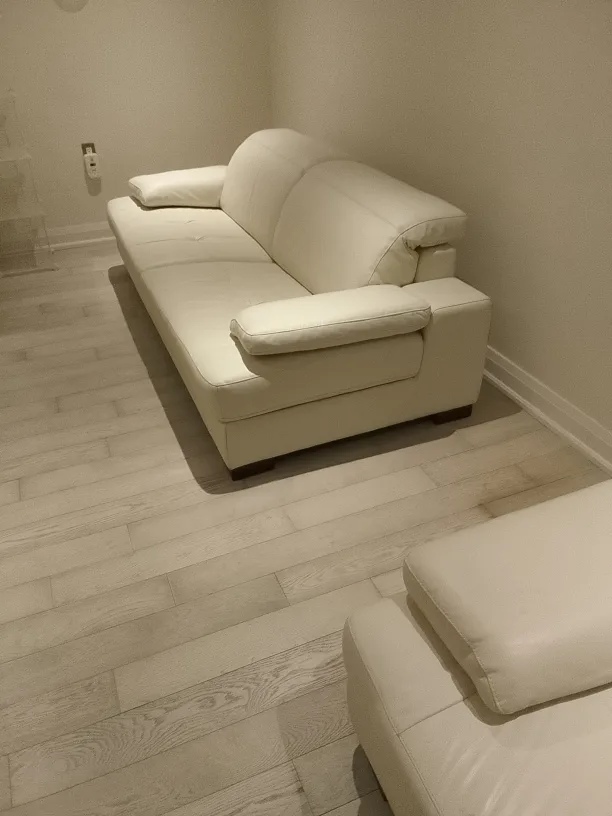 (Mobilia) Modern White real Leather Sofa image indicator(10)