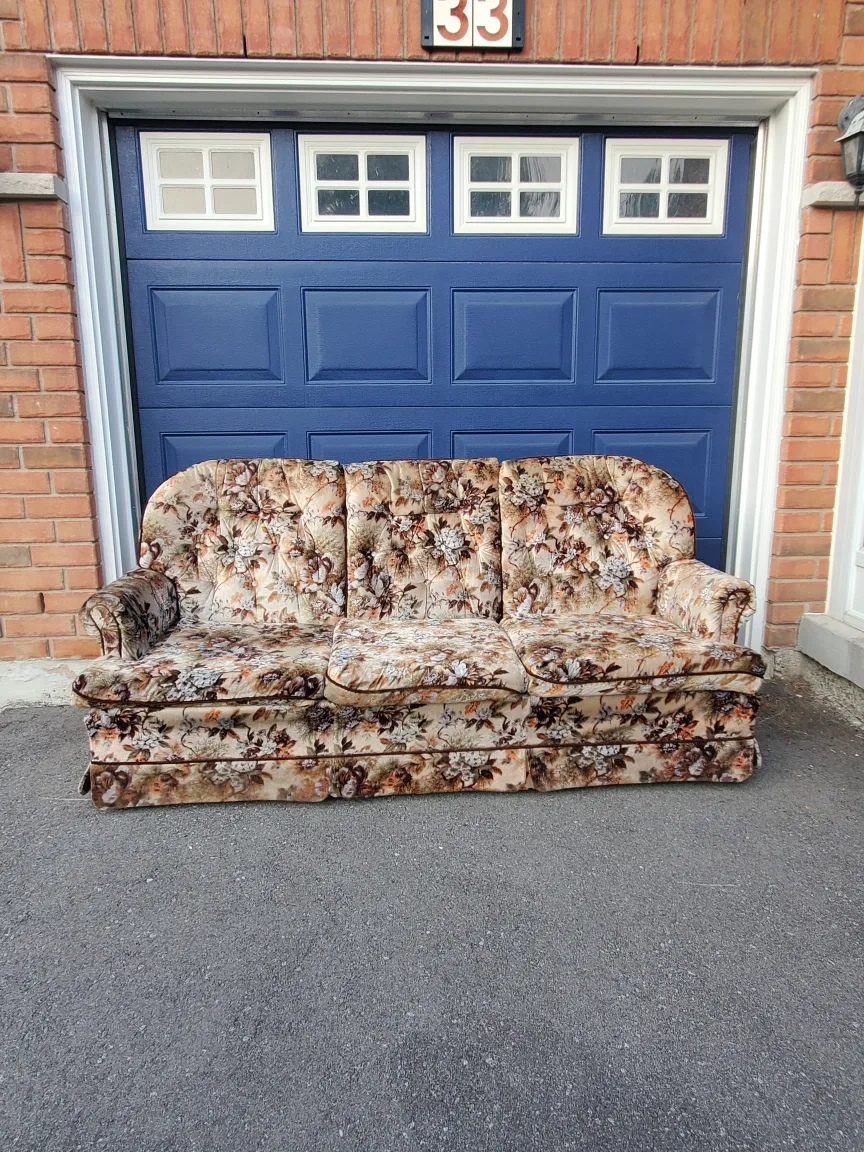 Floral Patterned Sofa thumbnail