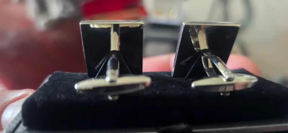 Elvis Presley Cufflinks with Box image indicator(2)