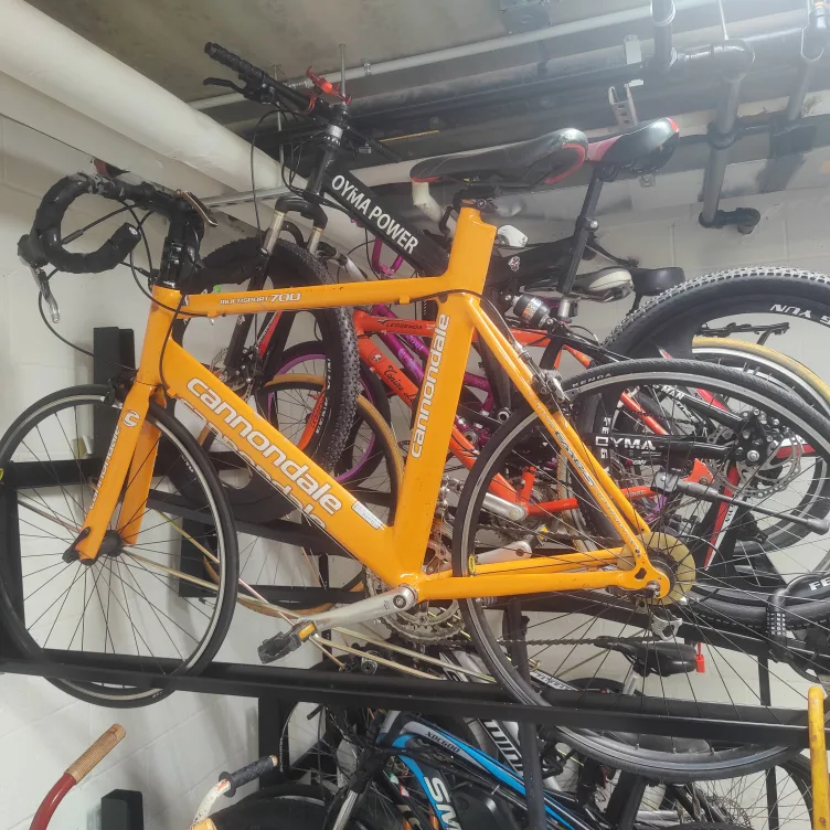 Cannondale Multisport 700 Road Bike thumbnail