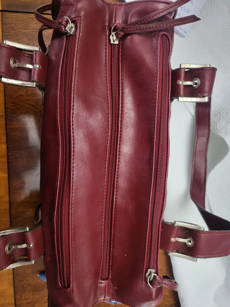 Y2K deep red shoulder/handbag image indicator(7)