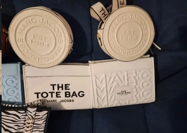 Marc Jacobs Designer Handbags - Purses image indicator(5)