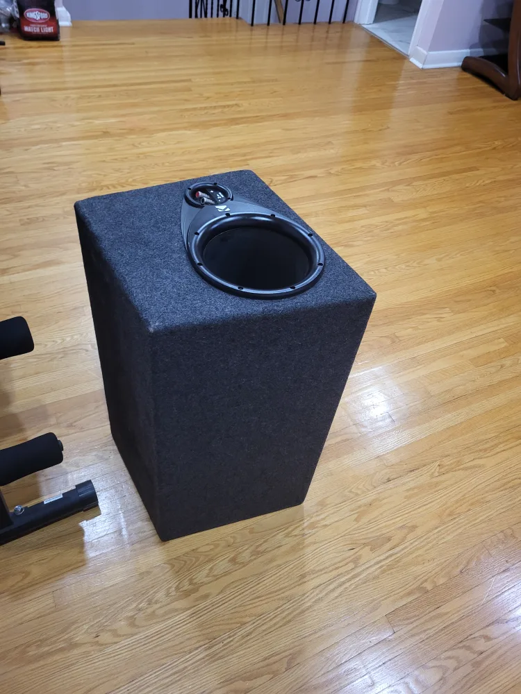 Dual Kicker Subwoofer and Alpine Amplifier image indicator(7)