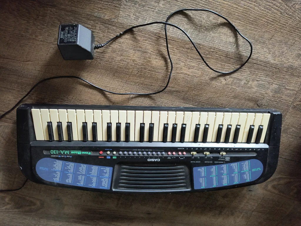 Casio Tone Bank MA-130 Keyboard thumbnail