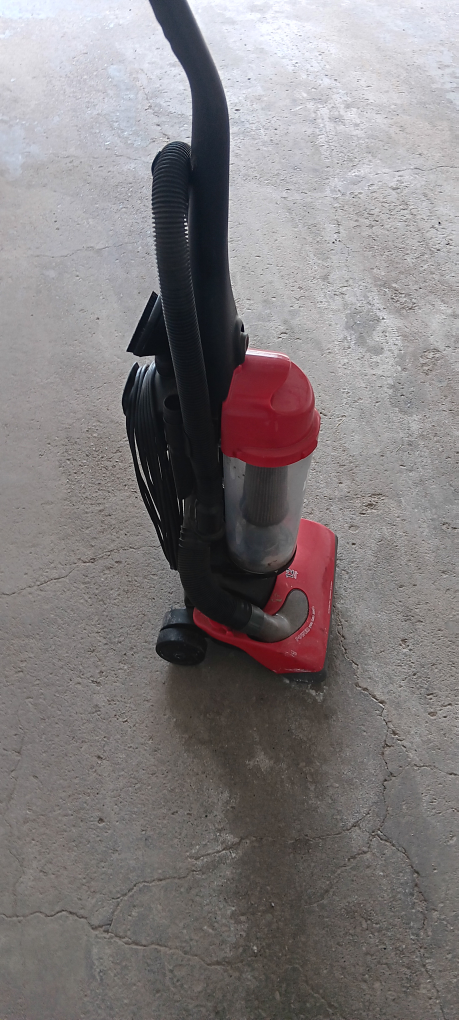 Dirt Devil Upright Vacuum Cleaner - photo 2