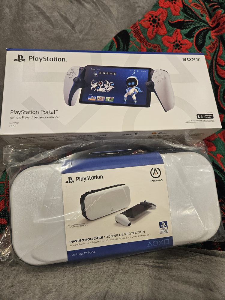 PlayStation Portal Remote Player + PowerCase