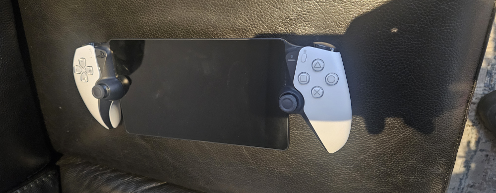 PlayStation Portal Remote Player + PowerCase - photo 3