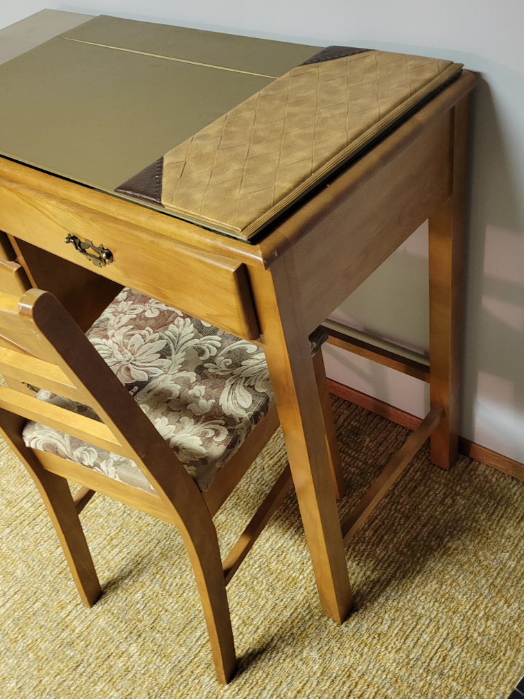Vintage Childrens Study Desk - photo 4