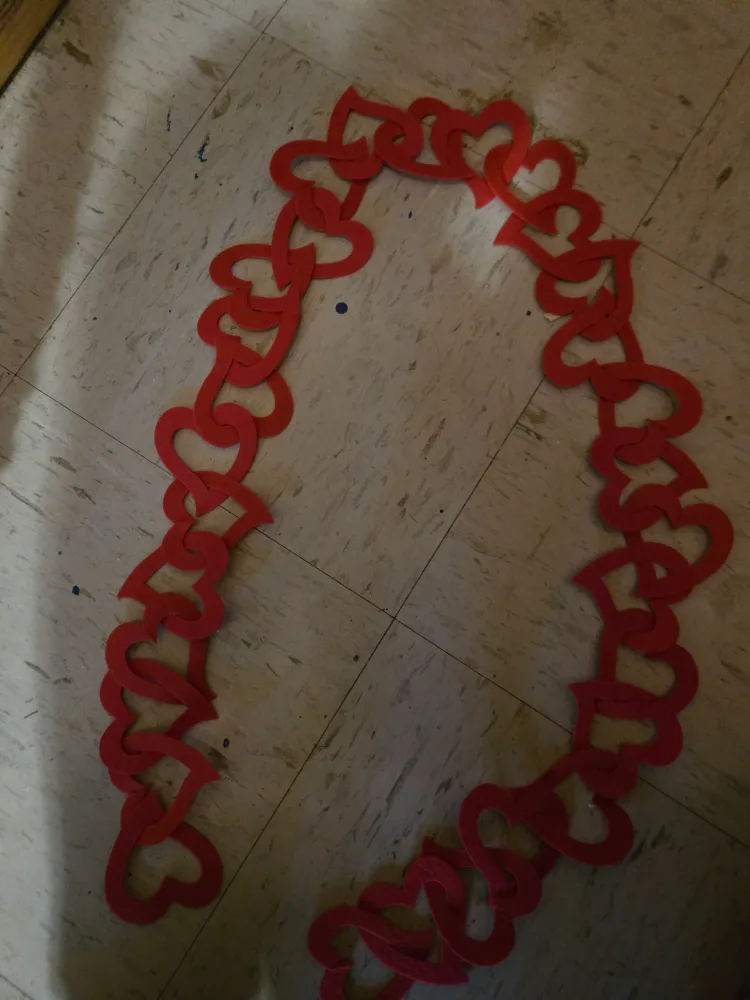 Red Heart Garland x2 thumbnail
