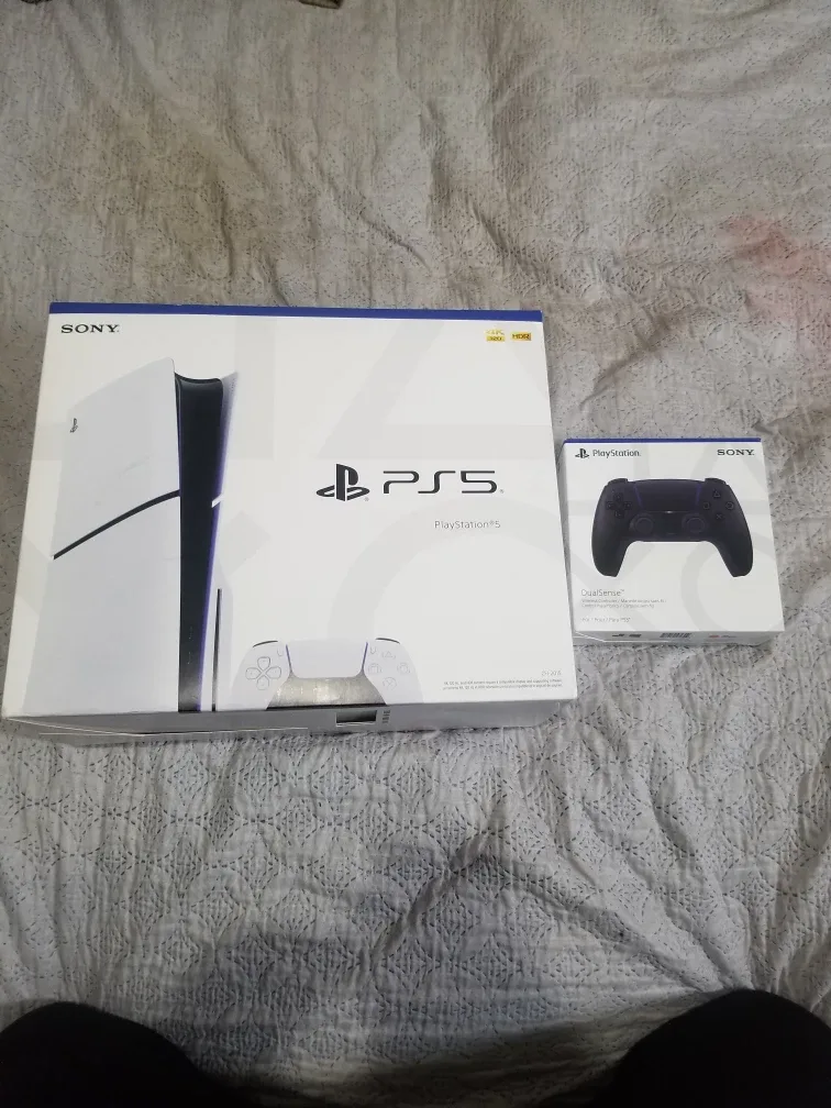 PS5 Slim Disc Edition Bundle thumbnail