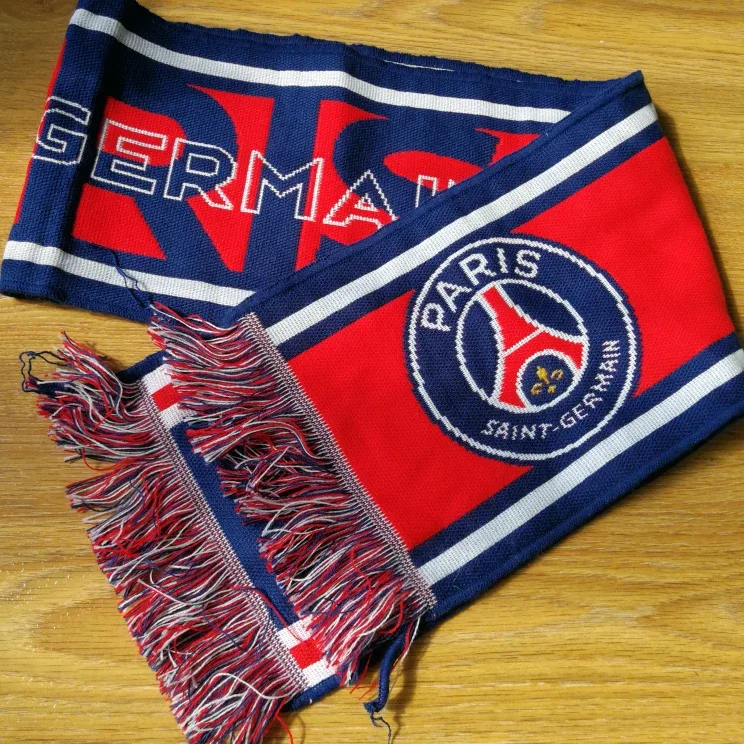 Paris Saint-Germain (PSG) Scarf thumbnail