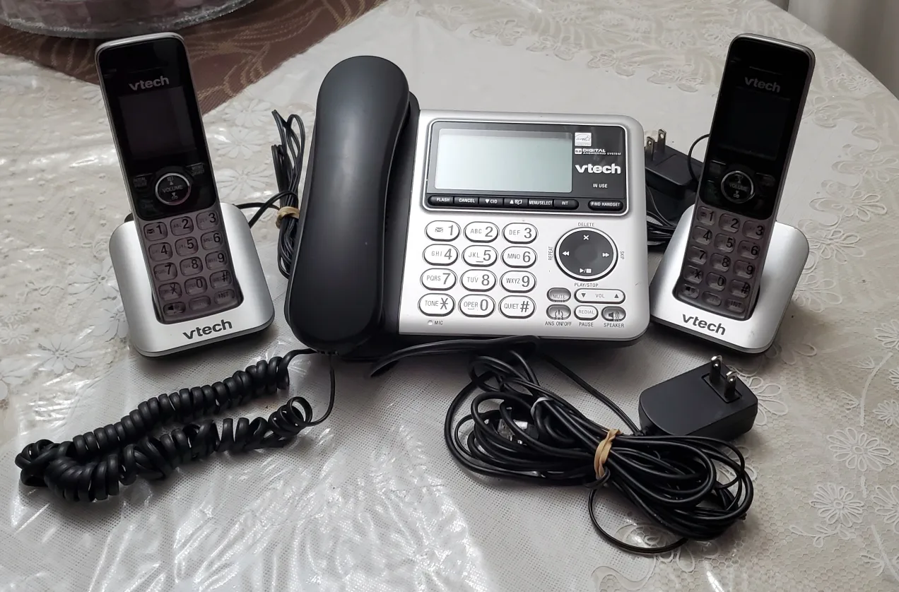 VTech Cordless Phone System with 2 Handsets image indicator(2)