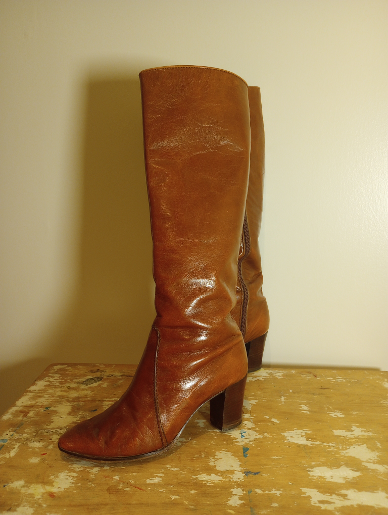 Fine Leather Heeled Boots - photo 2