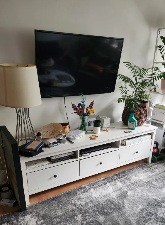 46" Samsung TV with Remote thumbnail