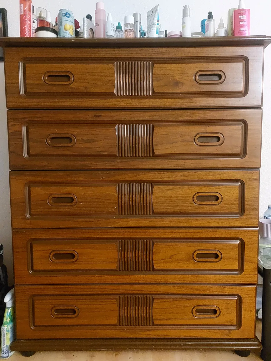 Wooden 5-Drawer Dresser thumbnail