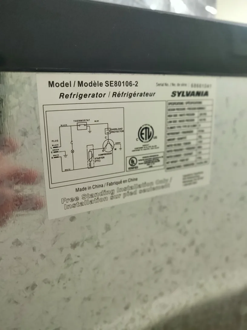 Sylvania Mini Fridge image indicator(7)