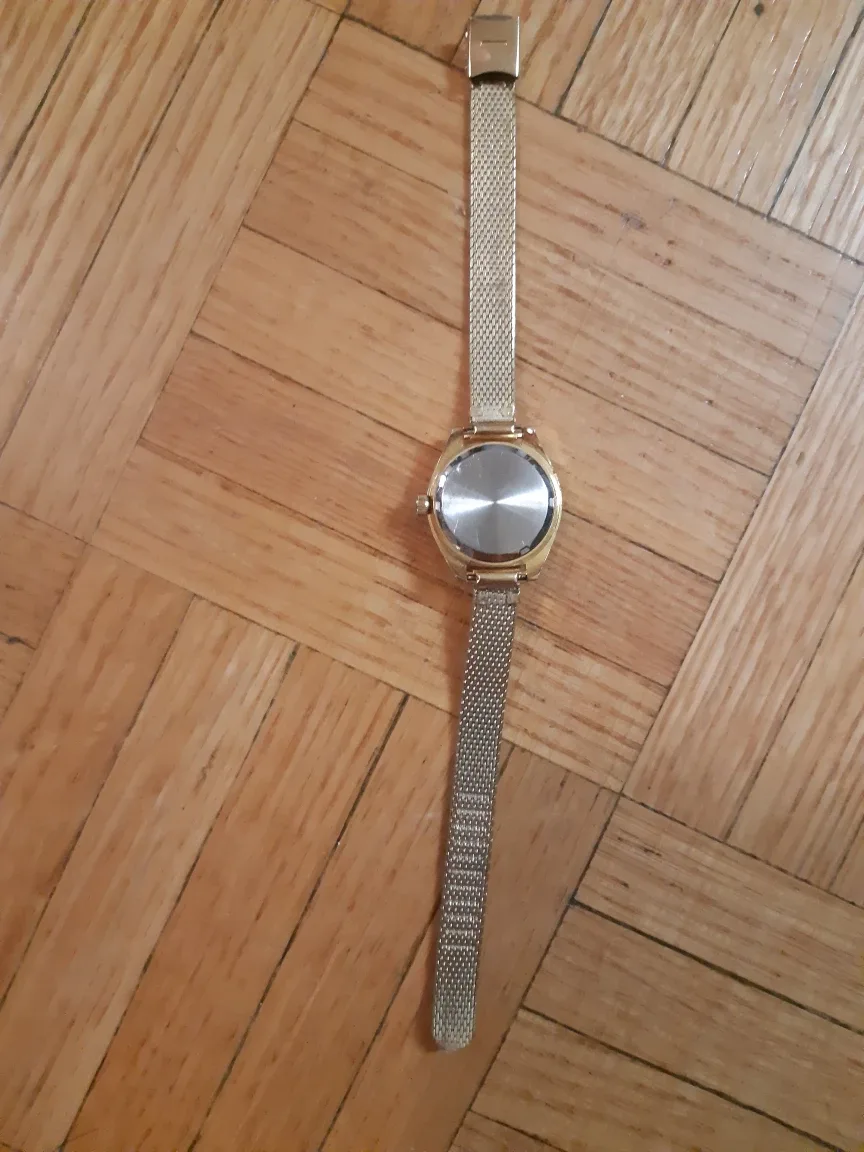 Geneva Quartz Gold Women's Watch 🇨🇦 image indicator(3)