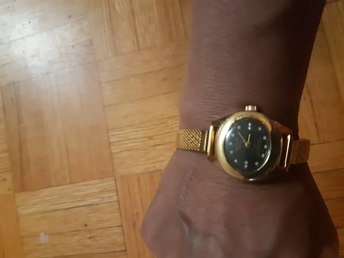 Geneva Quartz Gold Women's Watch 🇨🇦 image indicator(4)