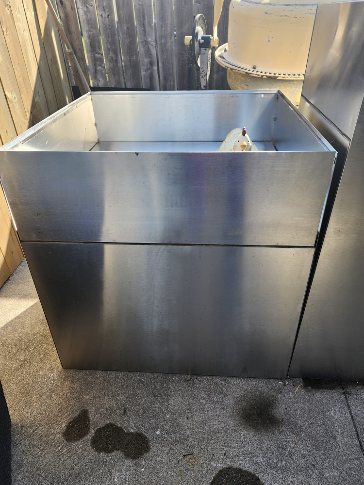 Stainless Steel store display - photo 2
