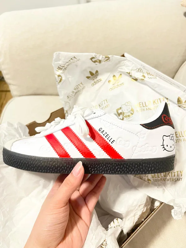 Adidas x Hello Kitty Gazelle J - Size 4Y US(Fits W6/6.5) image indicator(3)